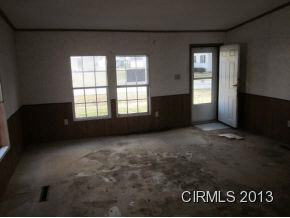 809 North Maple Street Converse, IN 46919 - Photo 5 of 7 Gallery Image 5