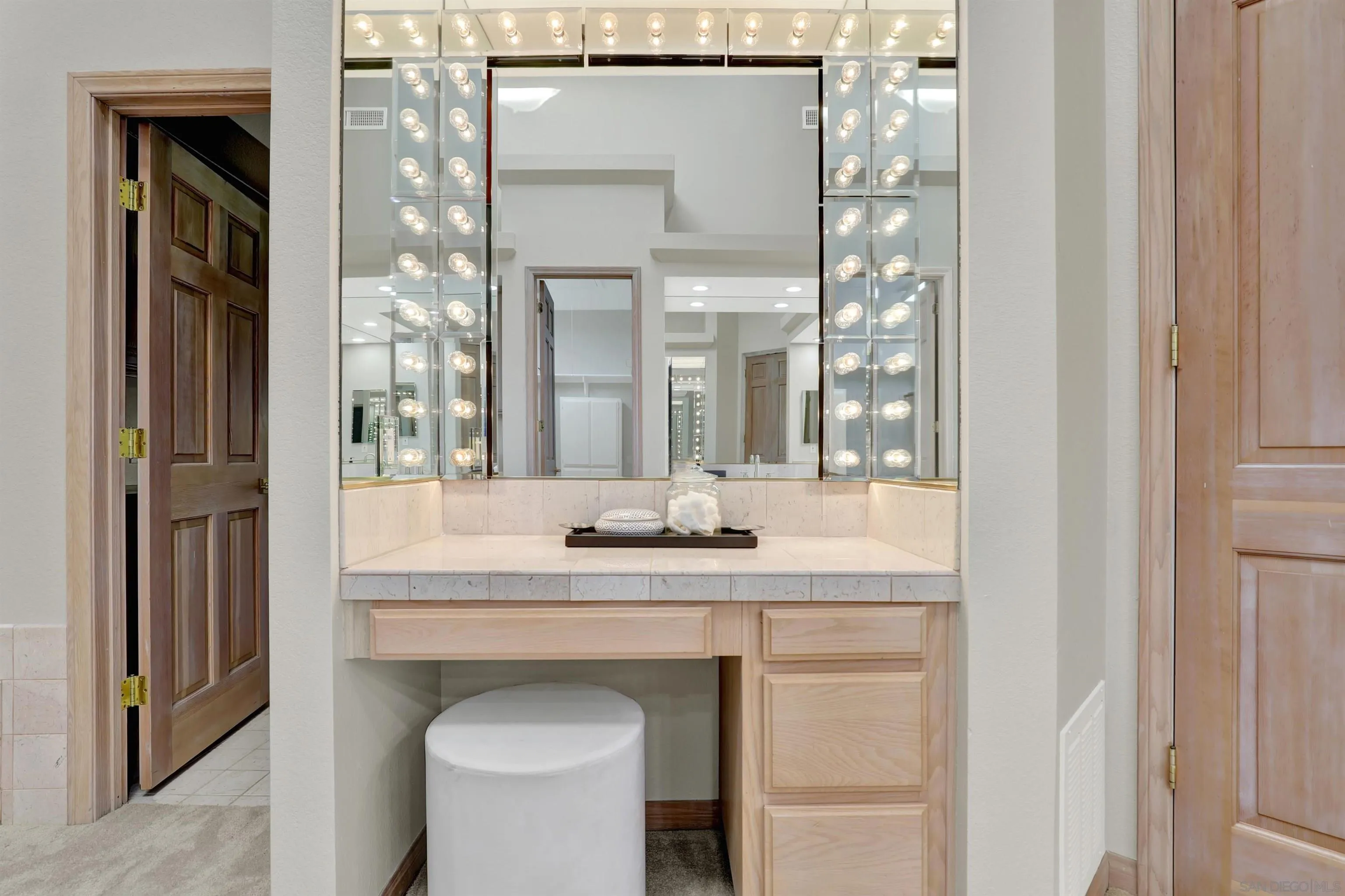 17801 Joyas Court Poway, CA 92064 - Photo 17 of 31