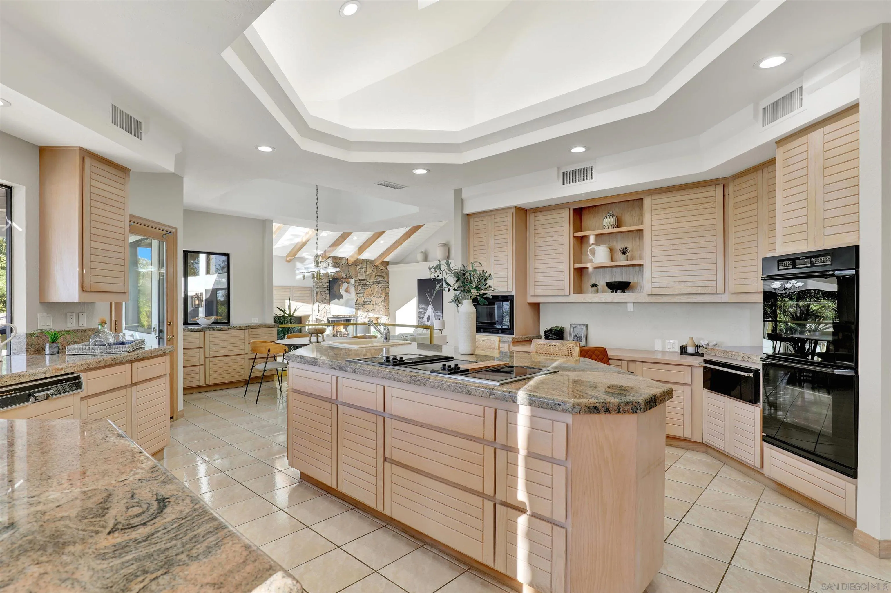 17801 Joyas Court Poway, CA 92064 - Photo 9 of 31