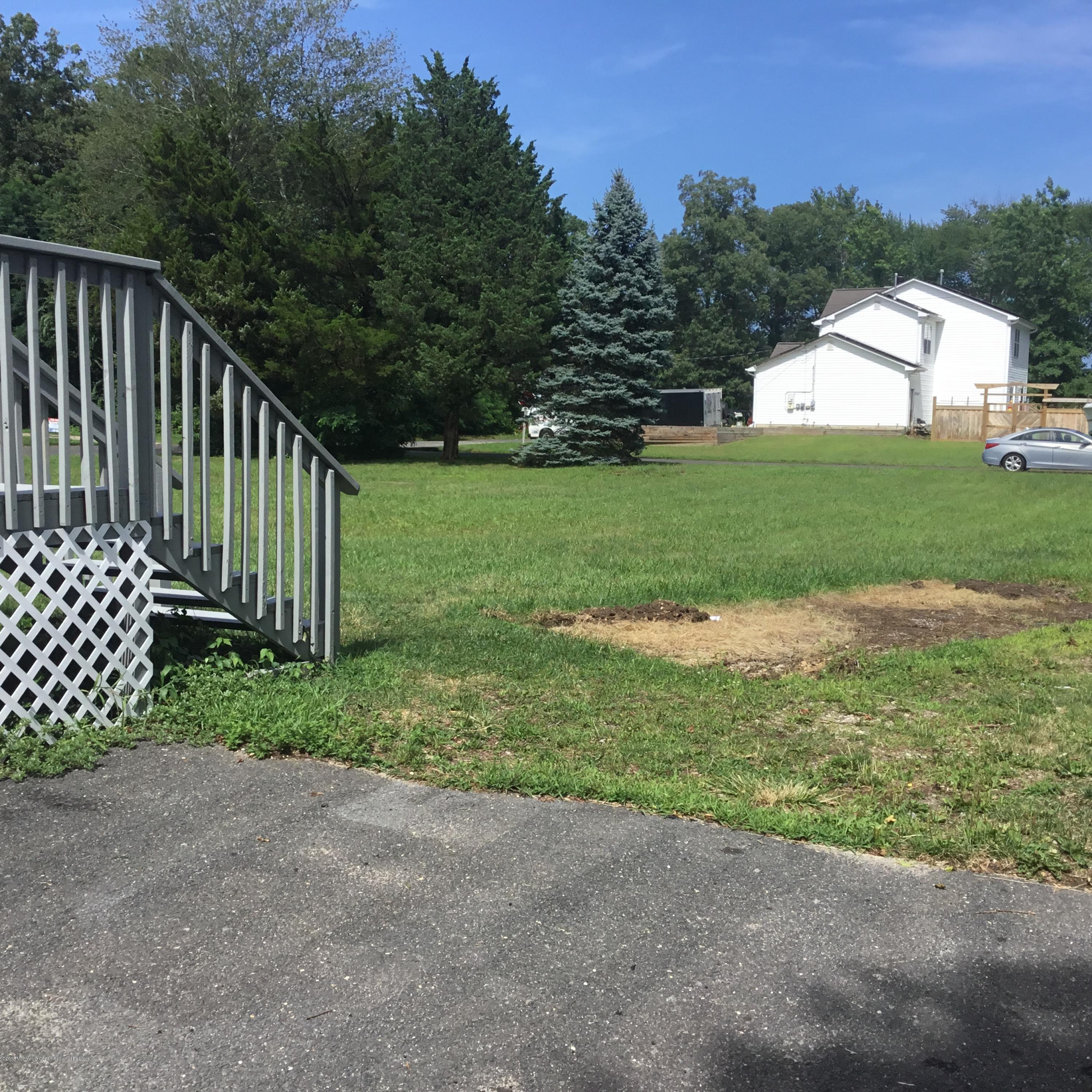 620 Riverside Drive Bayville, NJ 08721 - Photo 14 of 20 yard