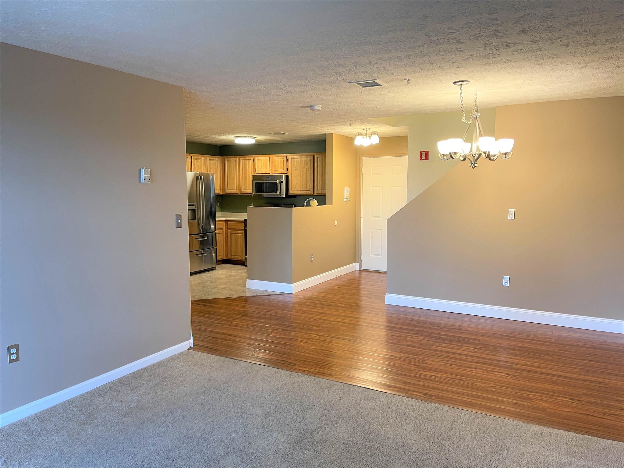 96 River Road, Unit 403 Manchester, NH 03104 - Photo 6 of 20