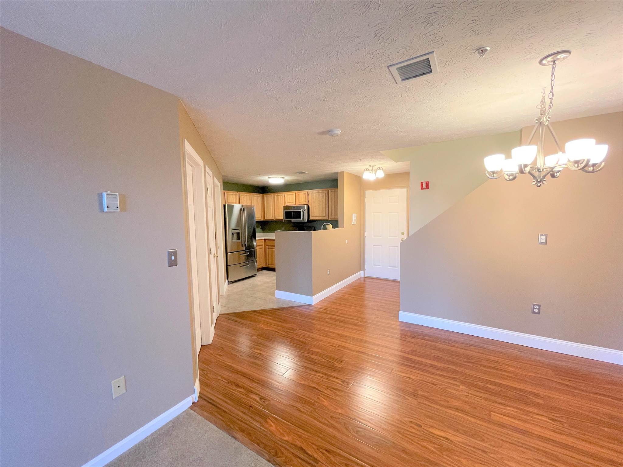 96 River Road, Unit 403 Manchester, NH 03104 - Photo 9 of 20