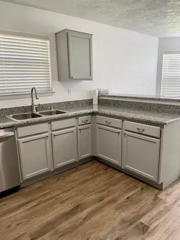 $2,000 | 479 Lost Rock Drive, Webster, TX 77598