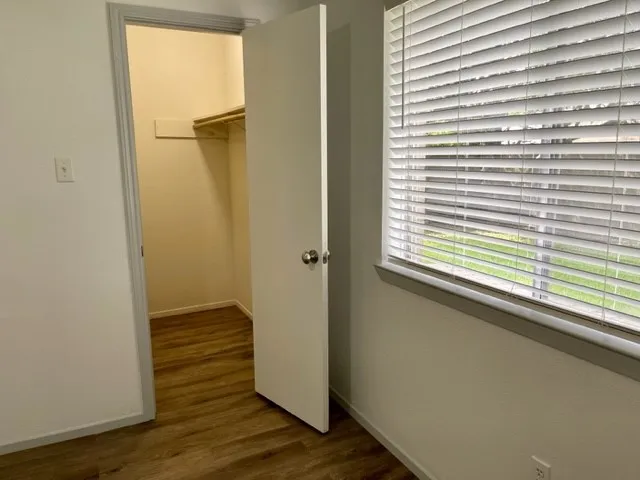 $2,000 | 479 Lost Rock Drive, Webster, TX 77598