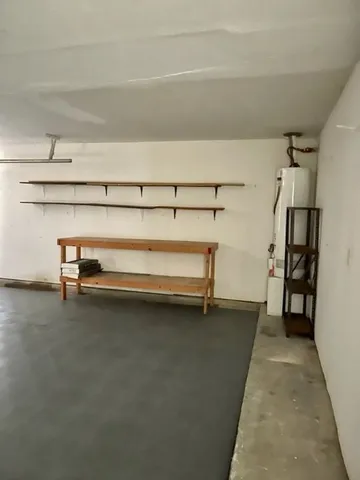 $2,000 | 479 Lost Rock Drive, Webster, TX 77598