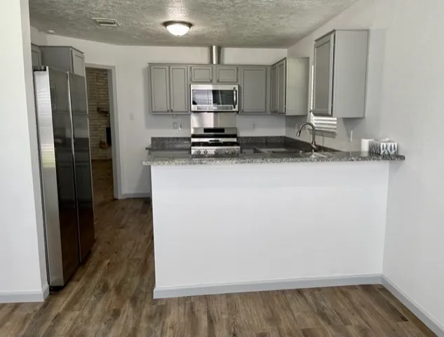 $2,000 | 479 Lost Rock Drive, Webster, TX 77598