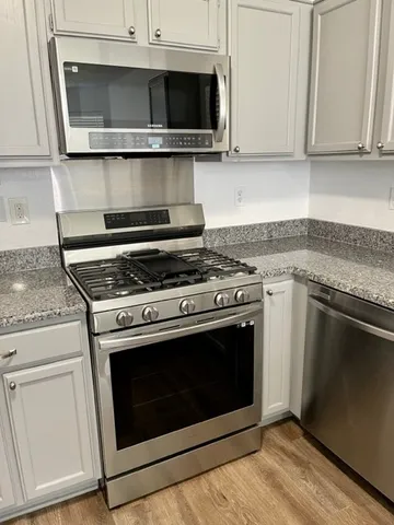 $2,000 | 479 Lost Rock Drive, Webster, TX 77598