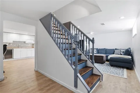 $699,900 | 270 Twin Hills Drive, Pittsburgh, PA 15216