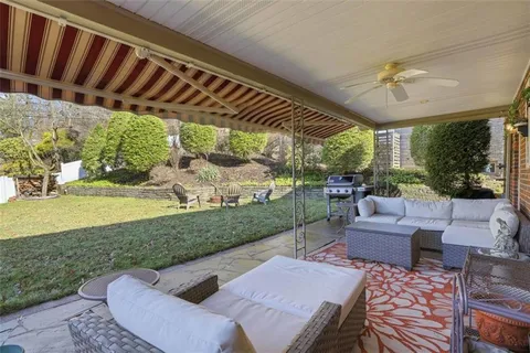 $699,900 | 270 Twin Hills Drive, Pittsburgh, PA 15216