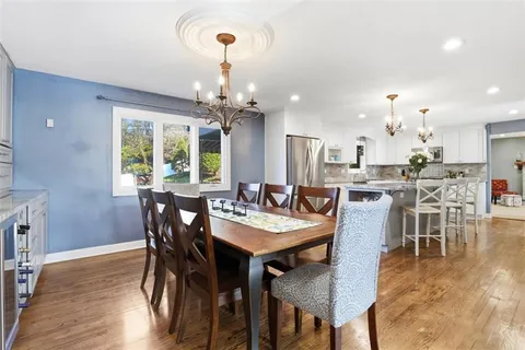 $699,900 | 270 Twin Hills Drive, Pittsburgh, PA 15216