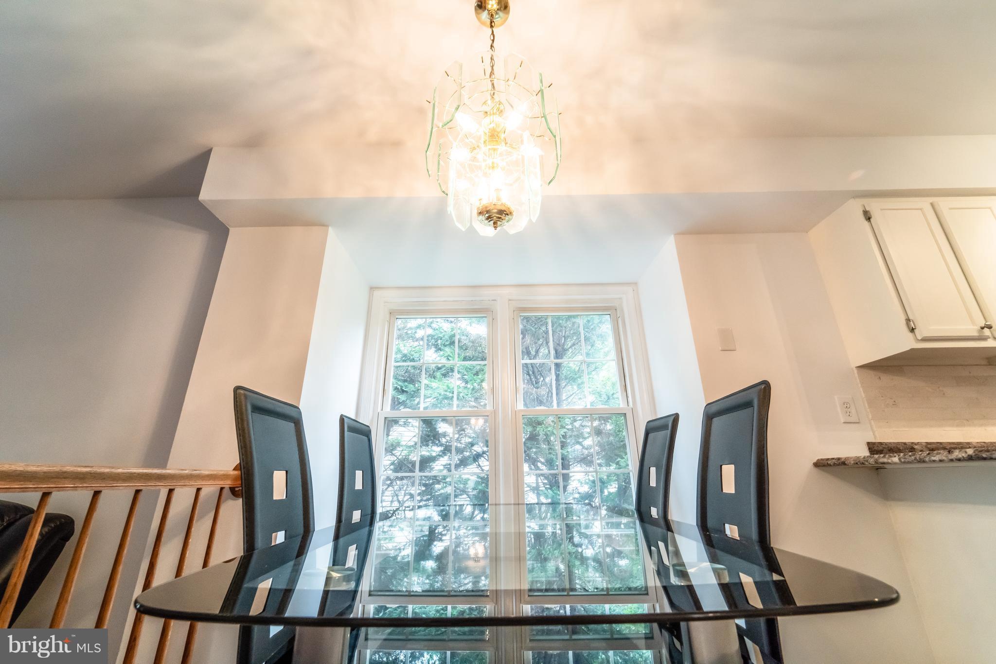 14903 Hatteras Way Silver Spring, MD 20906 - Photo 8 of 30 Sun filled breakfast room to read the morn paper!