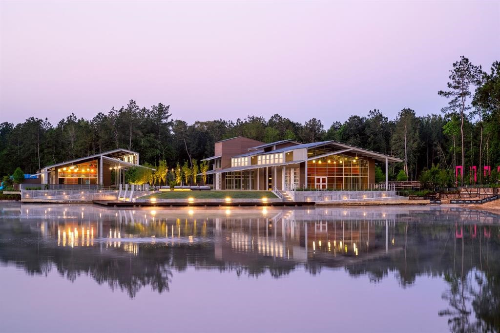 17525 Sunset Skies Road Conroe, TX 77302 - Photo 43 of 50 Perfect setting for those evening or morning strolls.