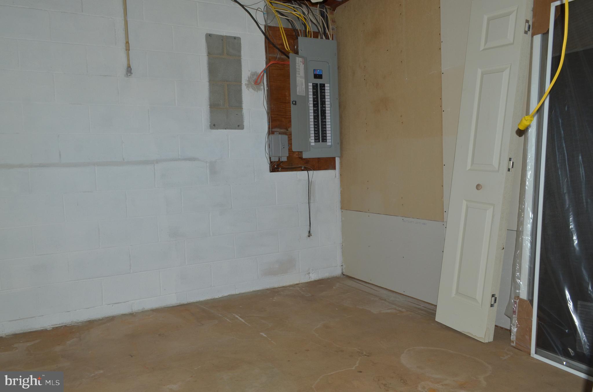 12097 Greenwood Road Orange, VA 22960 - Photo 26 of 36 Utility Room