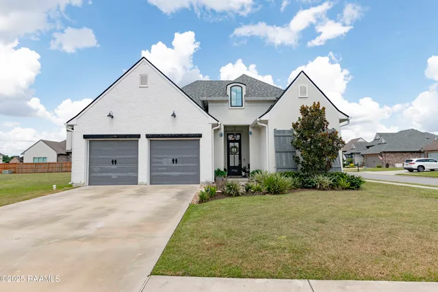 $415,000 | Undisclosed Address, Broussard, LA 70518