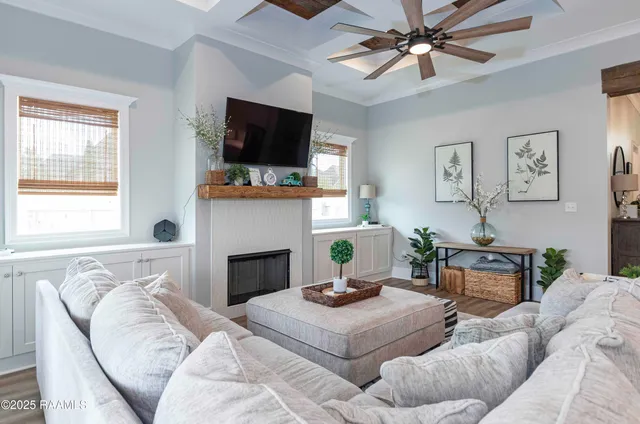 $415,000 | Undisclosed Address, Broussard, LA 70518