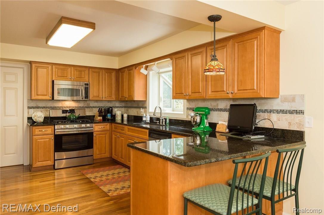 1205 Hathaway Rising Rochester, MI 48306 - Photo 13 of 27 20160923_SLP7057.jpg