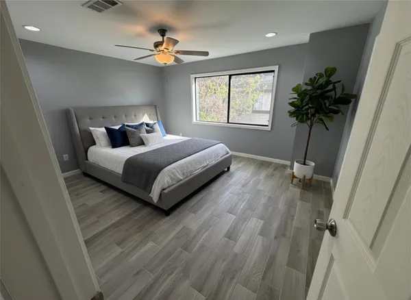 $1,600 | 8332 La Roche Lane, Houston, TX 77036
