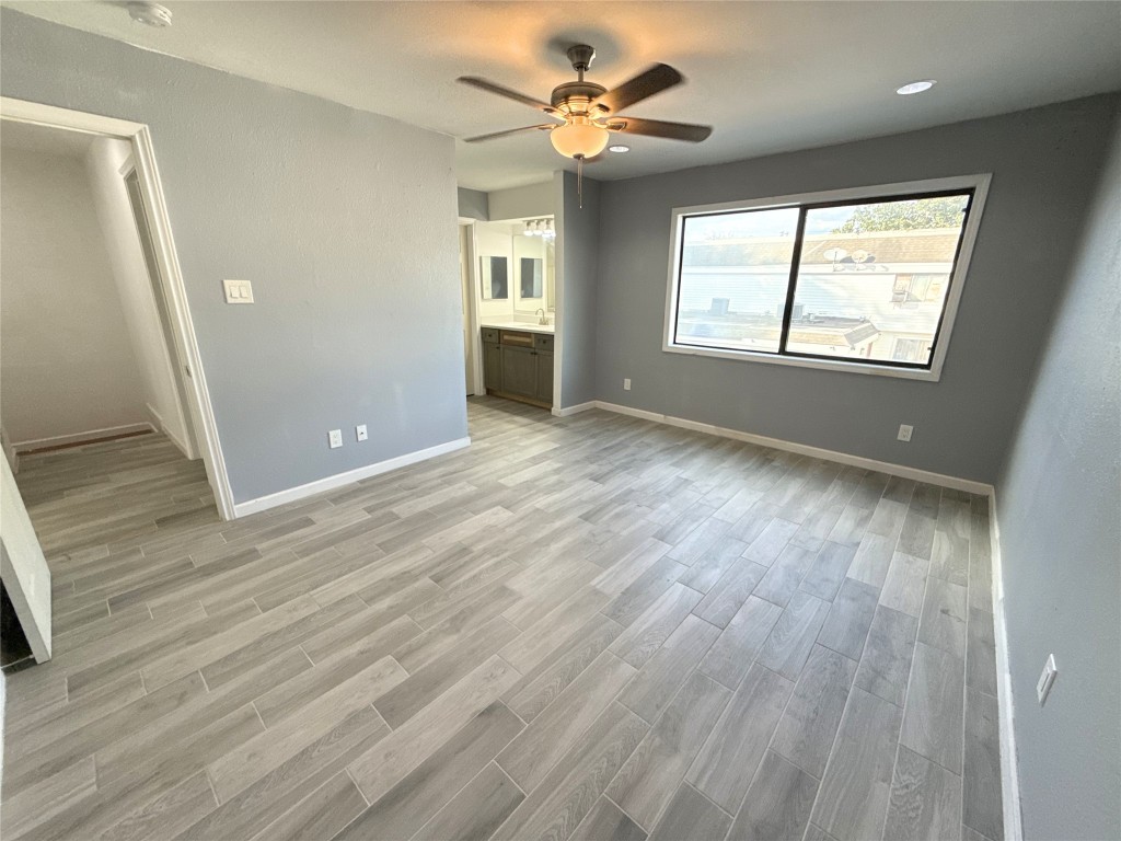 8332 La Roche Lane Houston, TX 77036 - Photo 9 of 15 Primary Bedroom