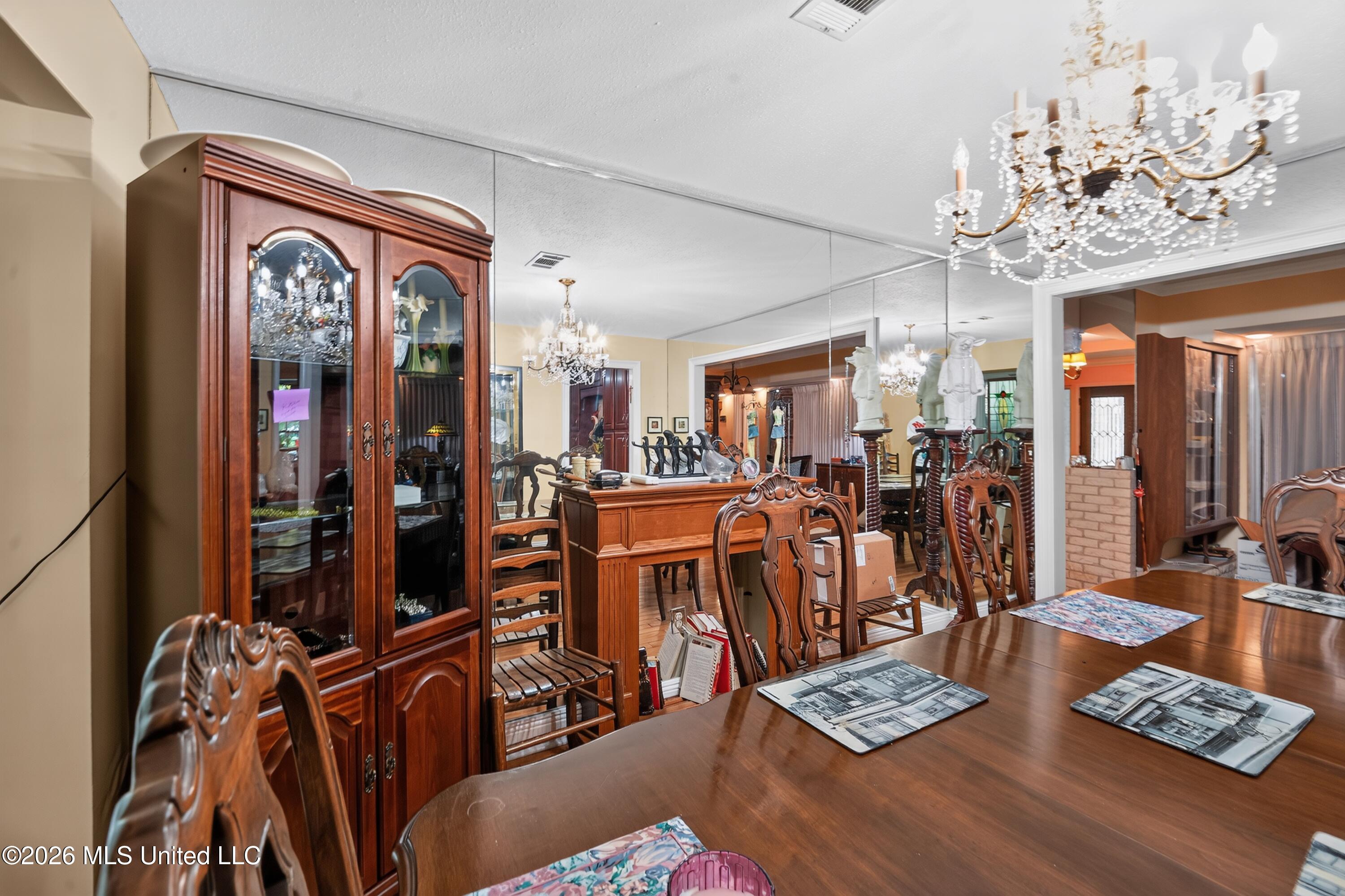 168 Davis Road Picayune, MS 39466 - Photo 31 of 73 31_168_Davis_Rd-Dining_room-9305