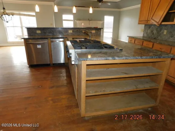 $639,900 | 9090 Sandy Drive, Olive Branch, MS 38654
