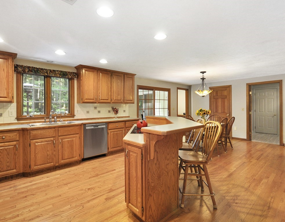 76 Charter Road Acton, MA 01720 - Photo 4 of 27