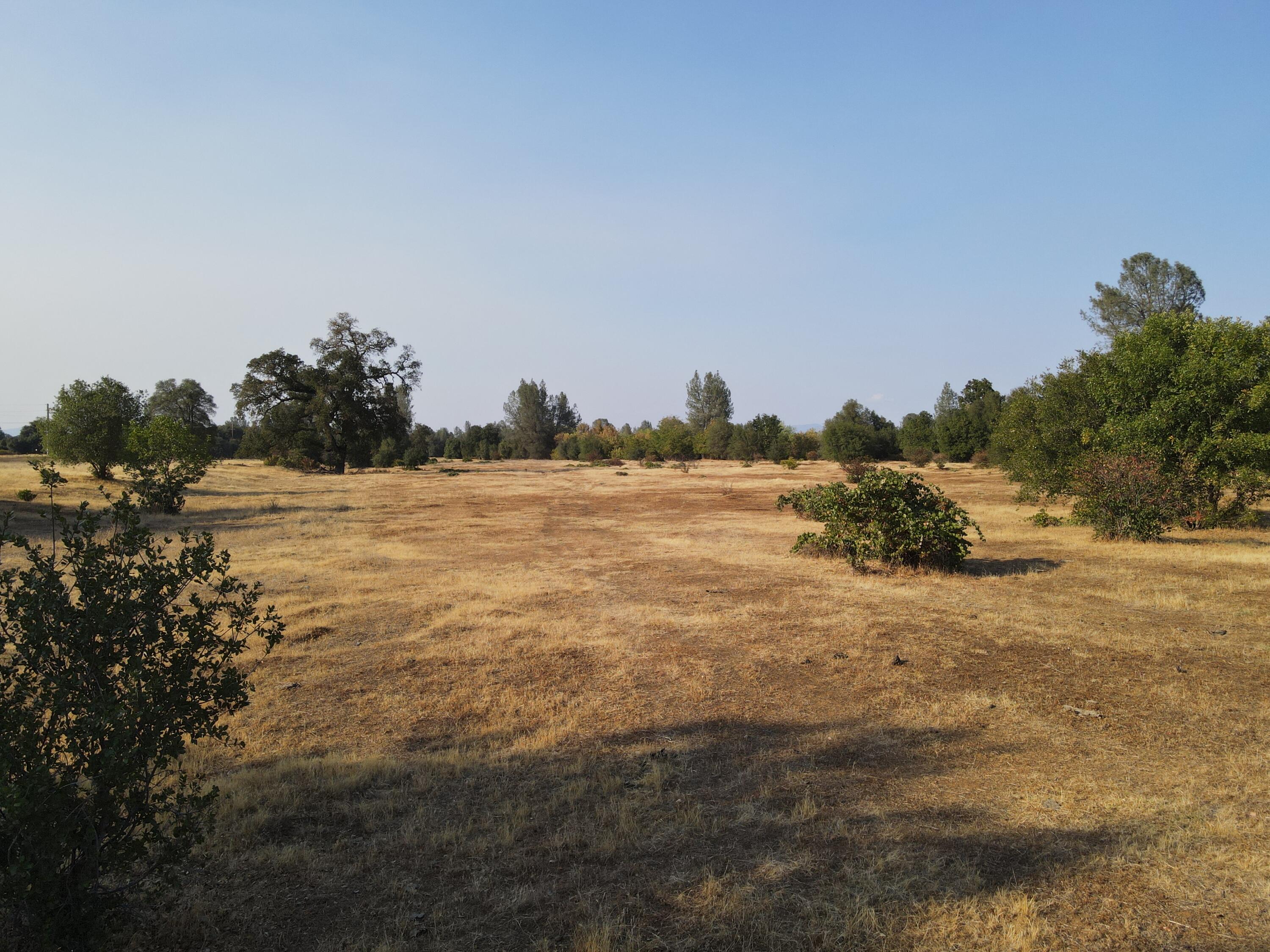 Old Oregon Trail Redding, CA 96002 - Photo 31 of 51 a view of ocean