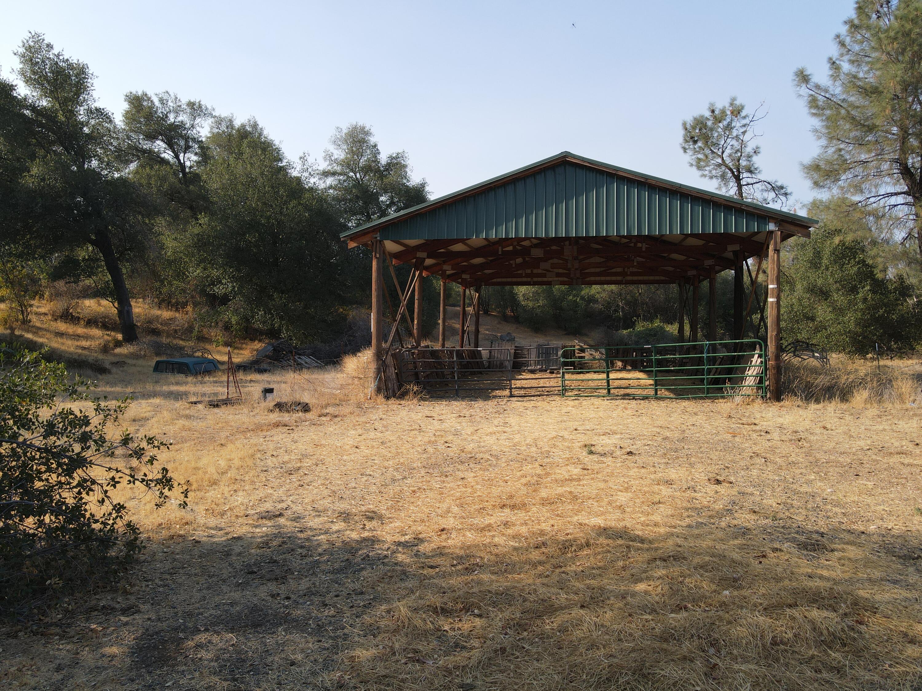Old Oregon Trail Redding, CA 96002 - Photo 41 of 51 a front view of house with yard