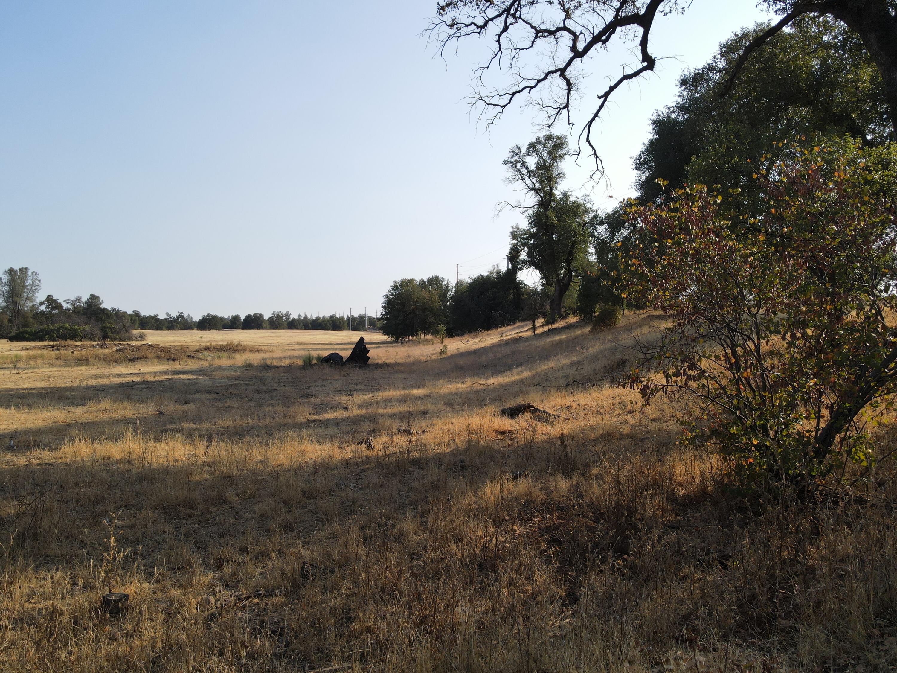 Old Oregon Trail Redding, CA 96002 - Photo 43 of 51 a view of an ocean beach