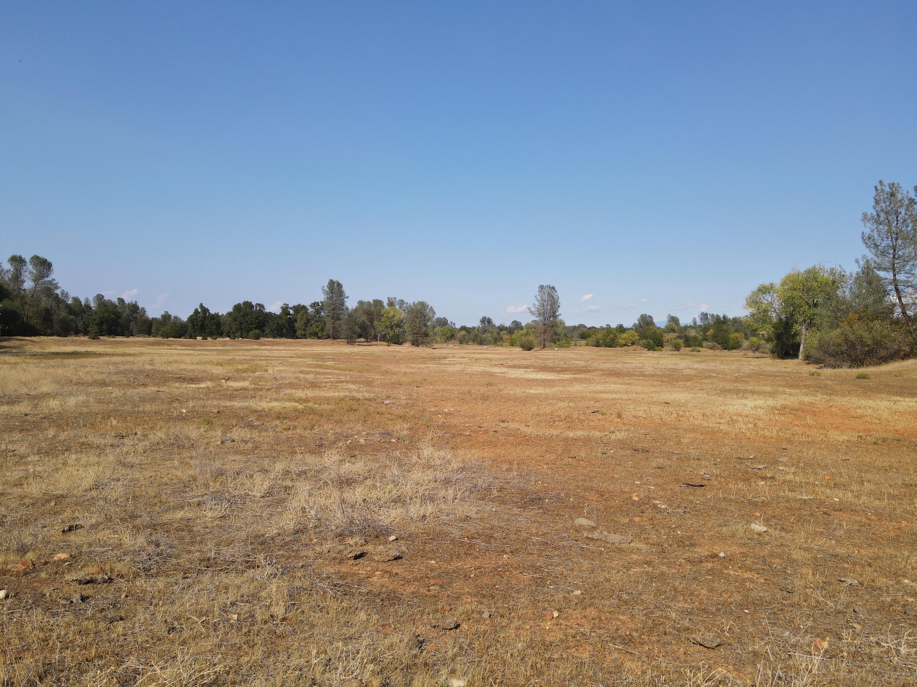 Old Oregon Trail Redding, CA 96002 - Photo 7 of 51 a view of an ocean and city