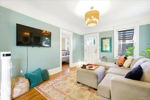 $1,100,000 | 110 West Lewis Street, San Diego, CA 92103