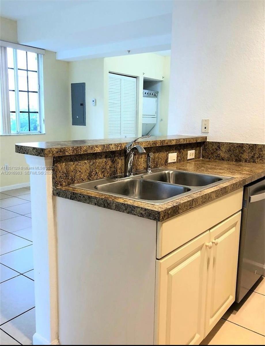 1971 Freeport Drive, Unit 4915 Riviera Beach, FL 33404 - Photo 7 of 25