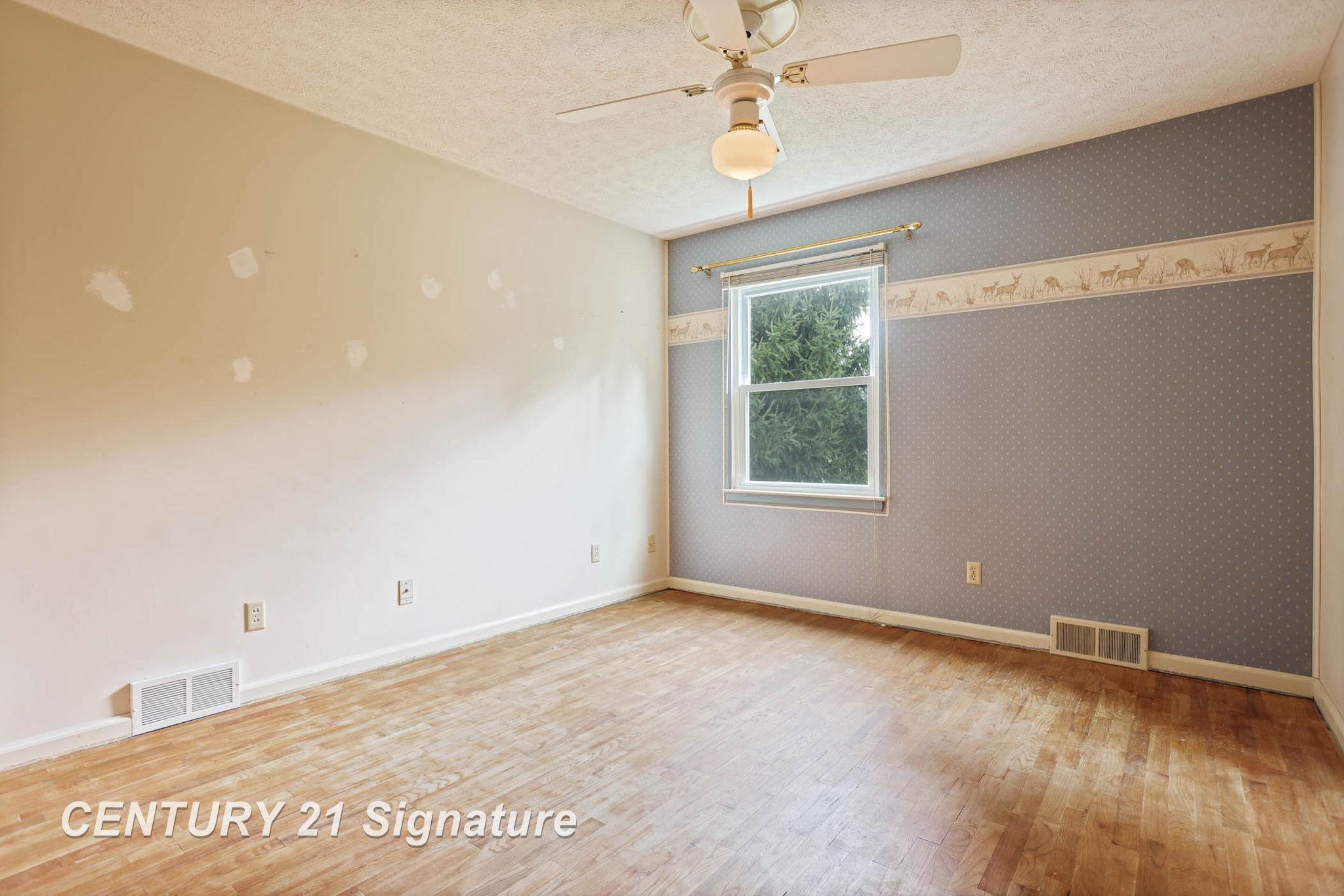 1305 Hemmeter Road Saginaw, MI 48638 - Photo 21 of 37 50157354-186529c5-0b63-47c5-9a43-f80fc44a2e6d.JPG
