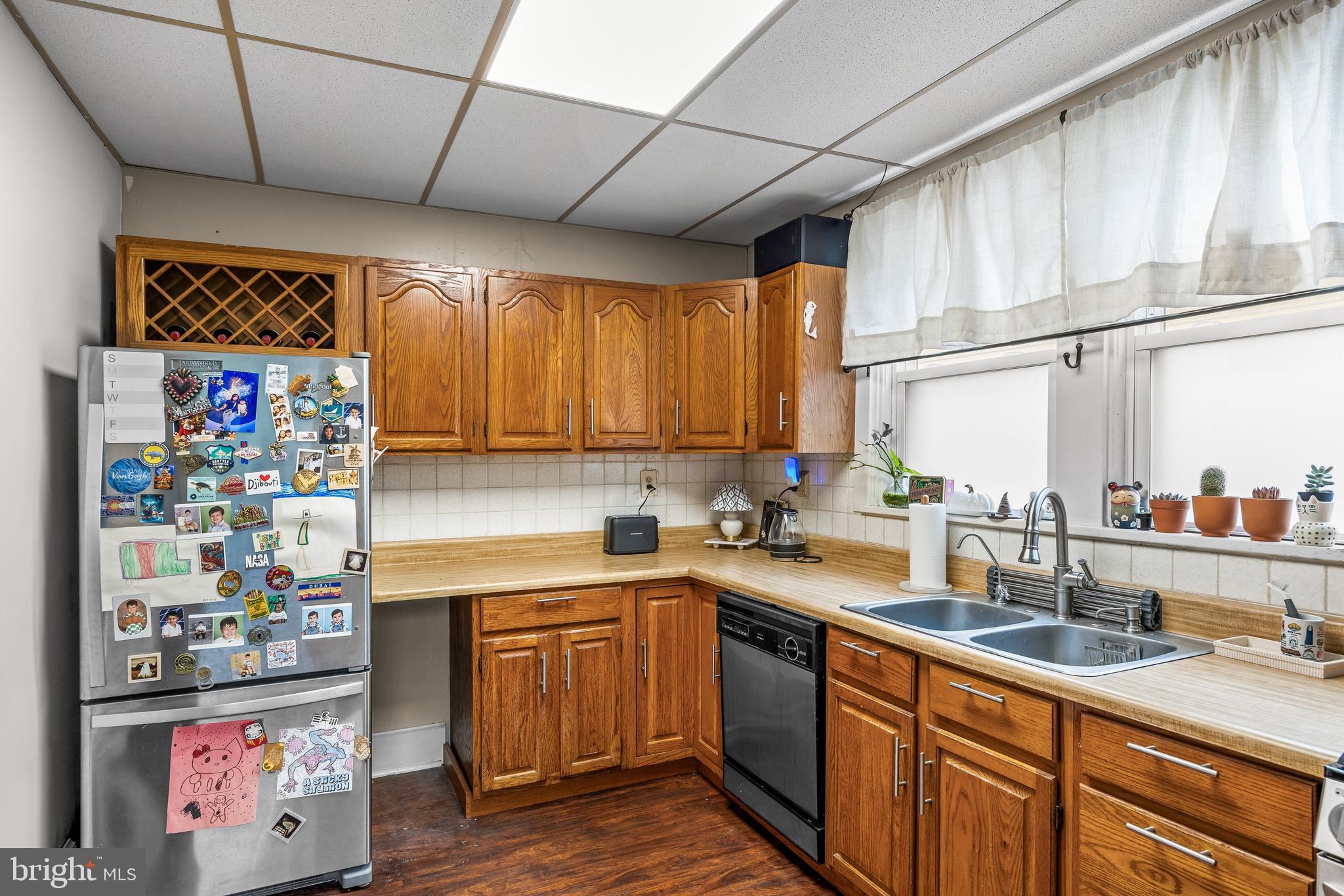 54 Warren Street Beverly, NJ 08010 - Photo 11 of 39