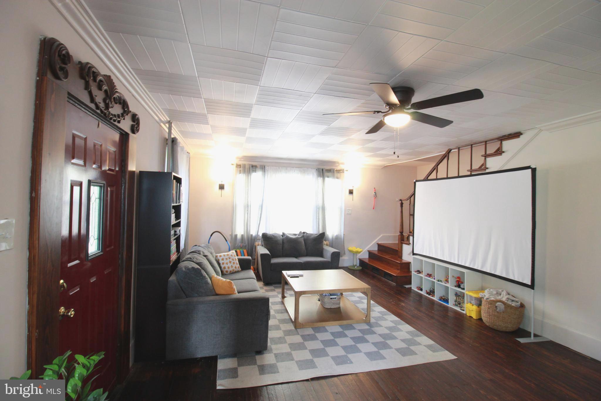 54 Warren Street Beverly, NJ 08010 - Photo 3 of 39