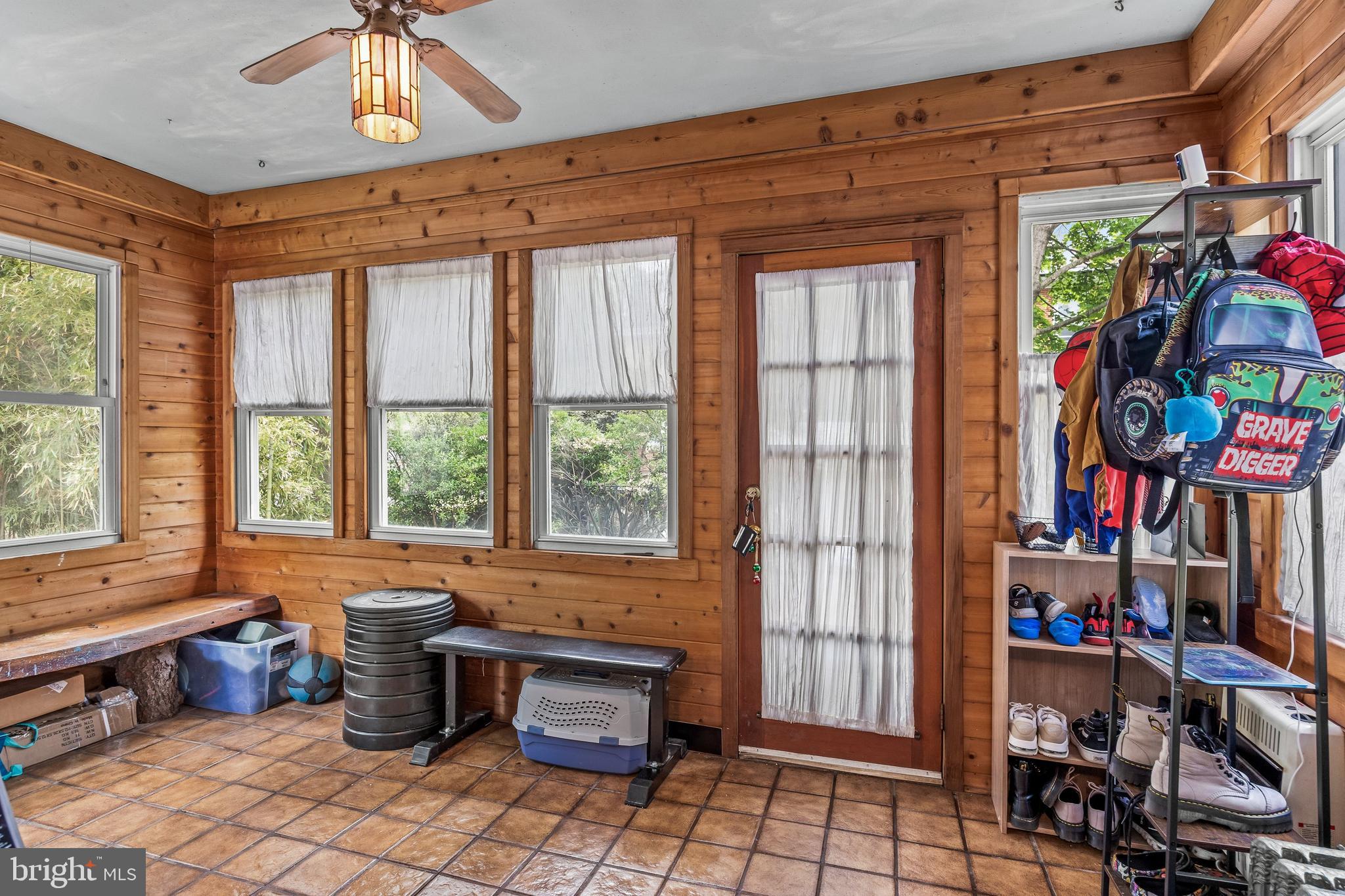 54 Warren Street Beverly, NJ 08010 - Photo 8 of 39