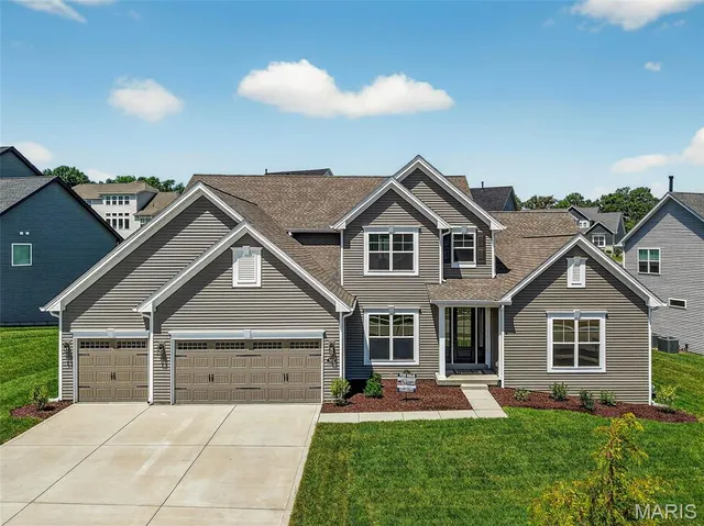 $739,900 | 303 Clewer Park Court, Lake St. Louis, MO 63367