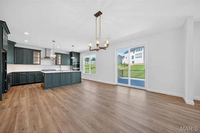 $739,900 | 303 Clewer Park Court, Lake St. Louis, MO 63367