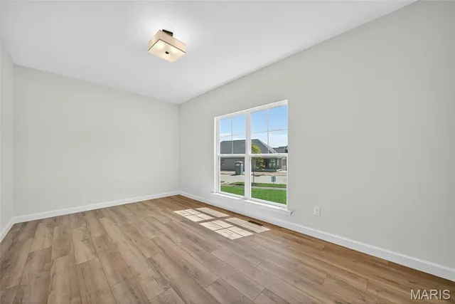 $739,900 | 303 Clewer Park Court, Lake St. Louis, MO 63367