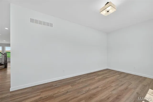 $739,900 | 303 Clewer Park Court, Lake St. Louis, MO 63367