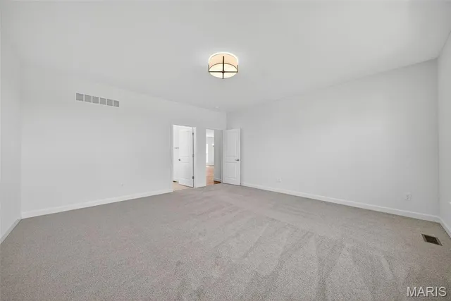 $739,900 | 303 Clewer Park Court, Lake St. Louis, MO 63367