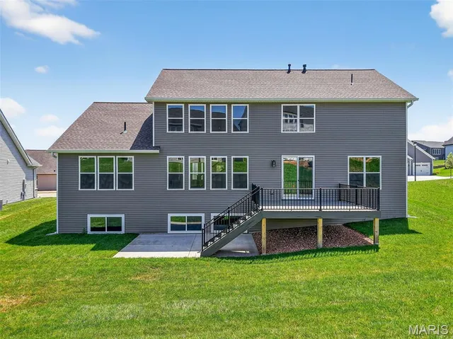 $739,900 | 303 Clewer Park Court, Lake St. Louis, MO 63367