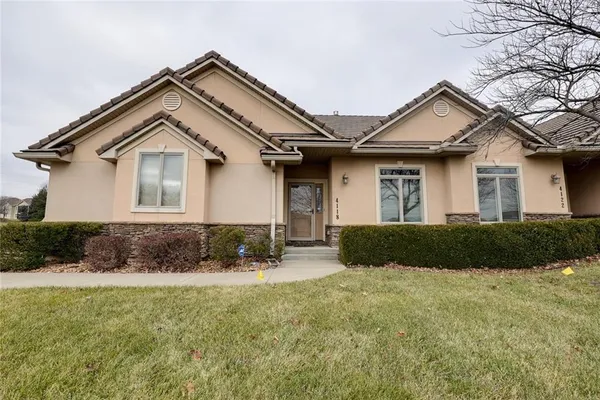 $445,000 | 4118 Northeast Chapel Manor Drive, Lee's Summit, MO 64064