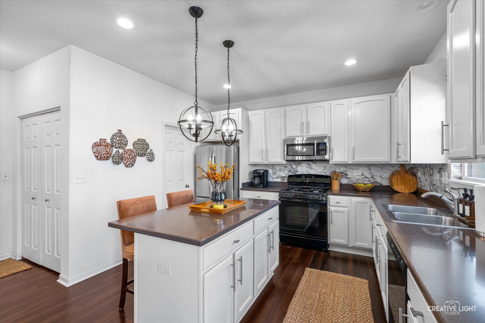 4819 Butler Street Oswego, IL 60543 - Photo 11 of 29 Gallery Image 11