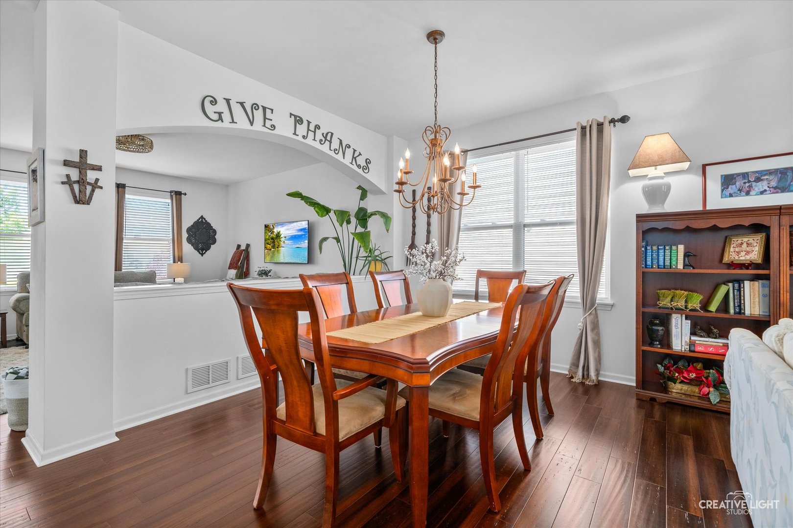 4819 Butler Street Oswego, IL 60543 - Photo 6 of 29 Gallery Image 6