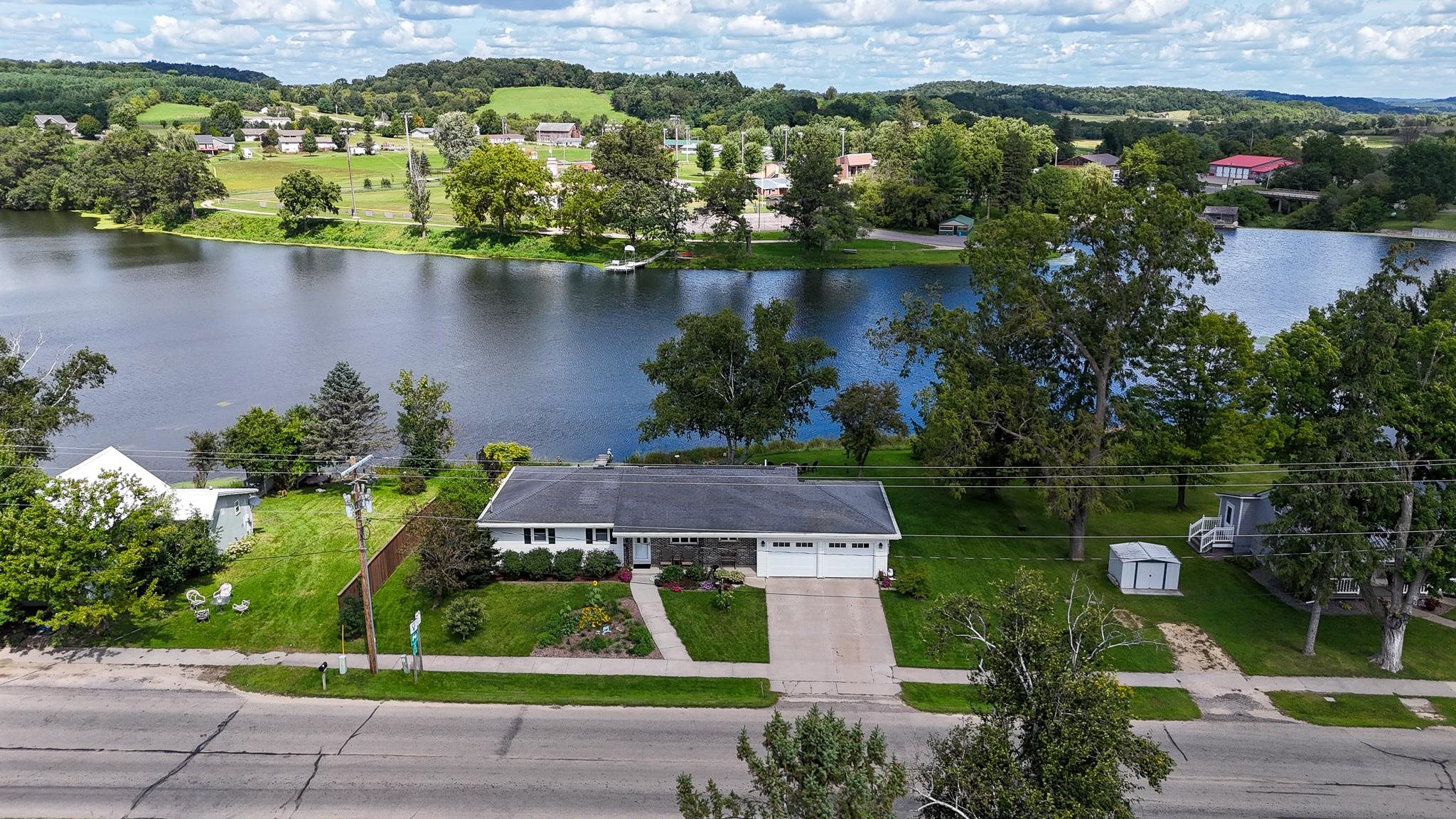 105 County Rd V Cazenovia, WI 53924 - Photo 1 of 1 Gallery Image 1