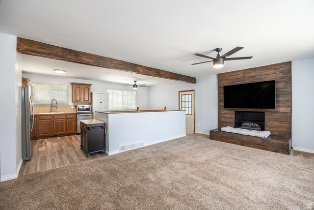 10574 South Crocus Street Sandy, UT 84094 - Photo 2 of 29