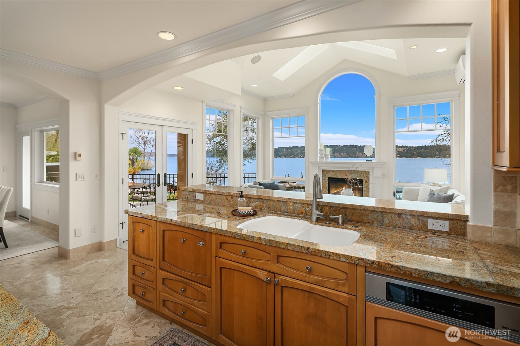 8772 Sand Point Way Northeast Seattle, WA 98115 - Photo 12 of 40