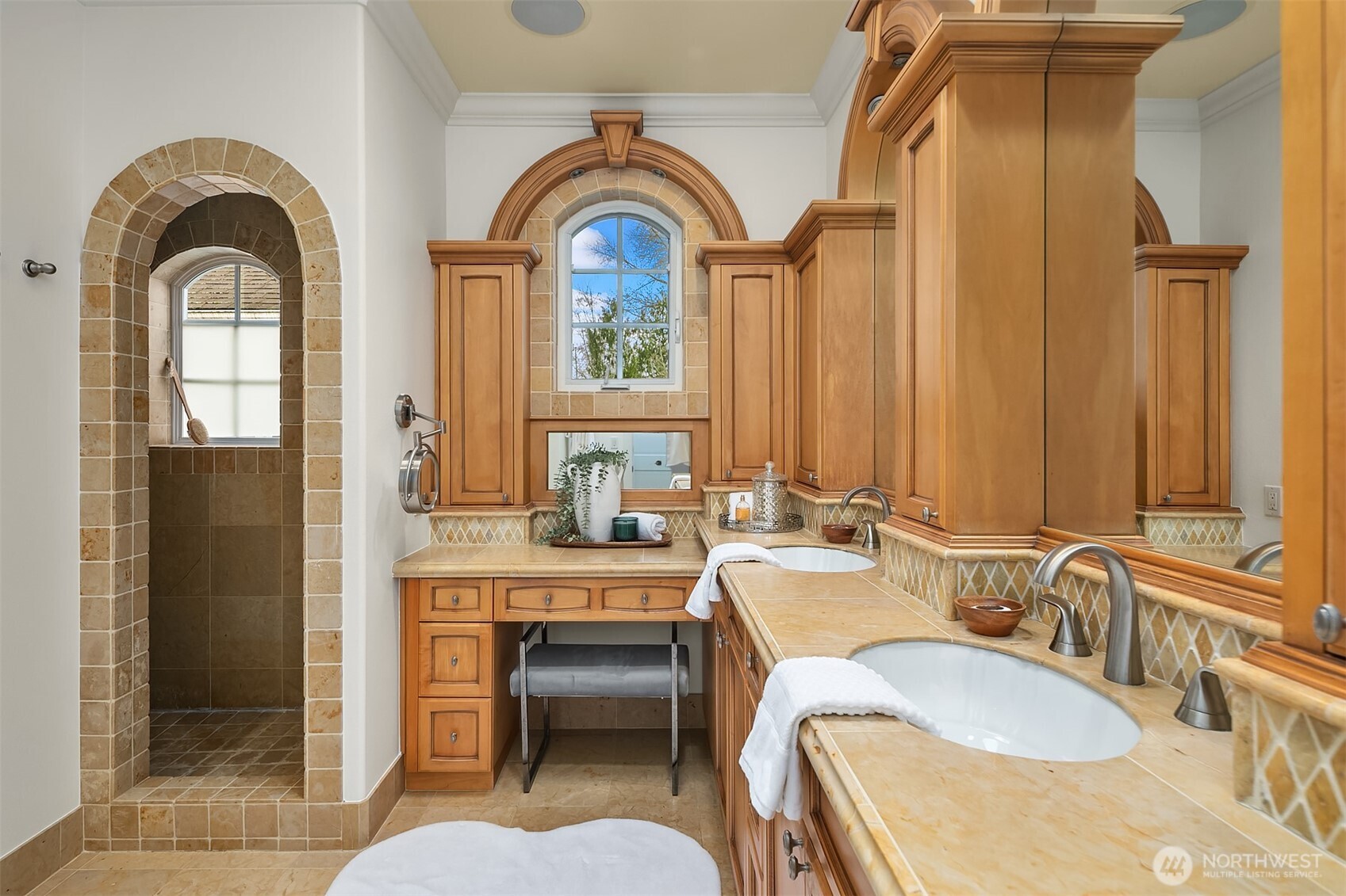 8772 Sand Point Way Northeast Seattle, WA 98115 - Photo 22 of 40