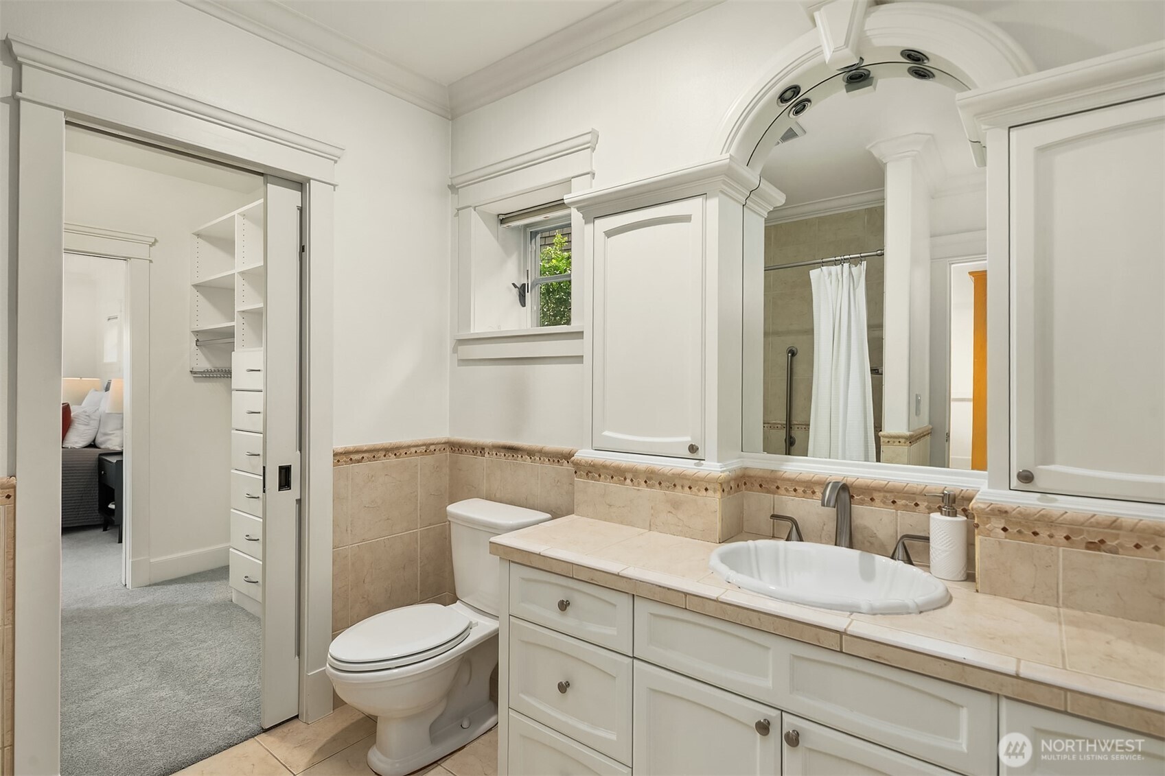 8772 Sand Point Way Northeast Seattle, WA 98115 - Photo 33 of 40