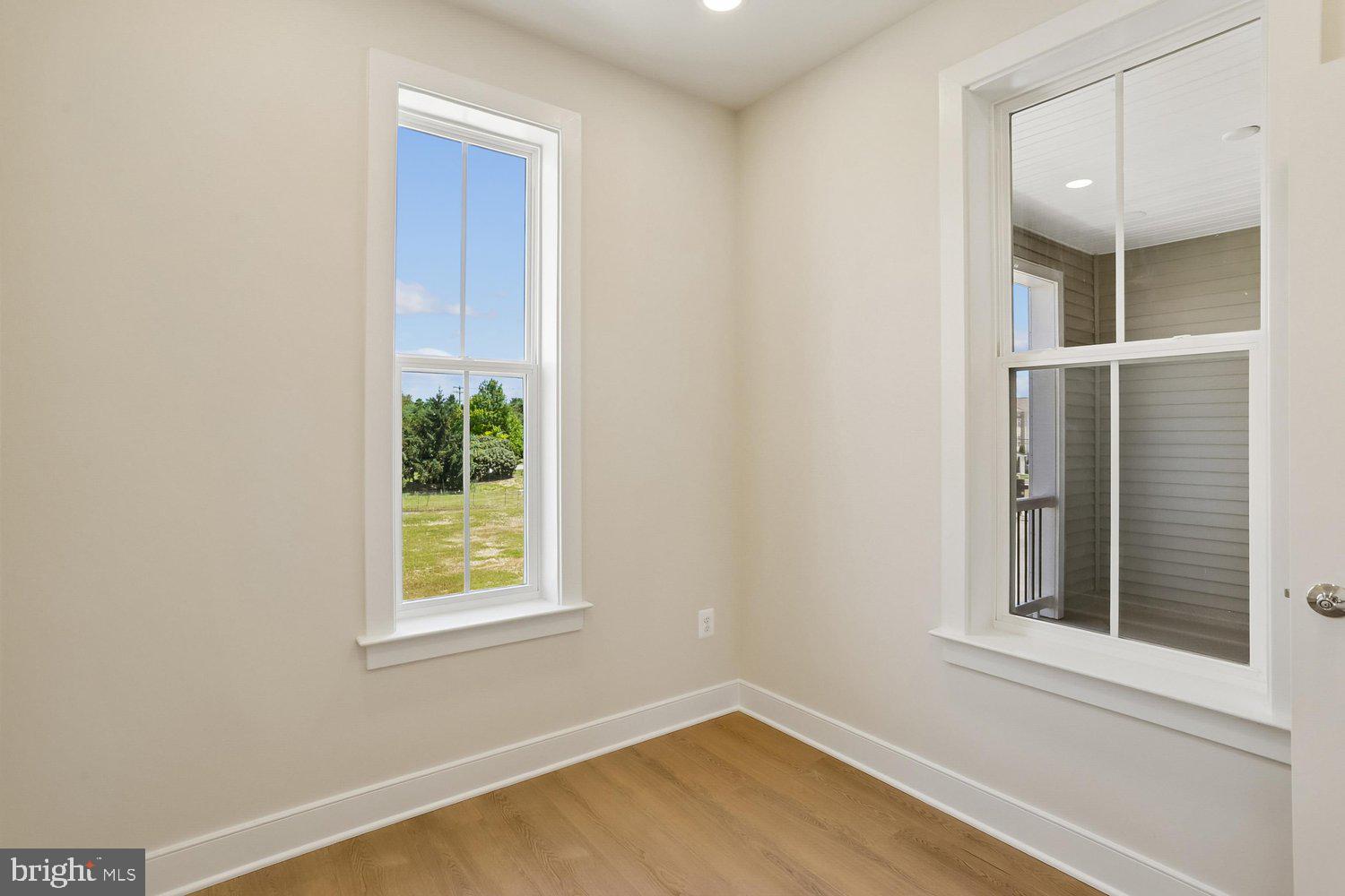 209 Allen Lane Poolesville, MD 20837 - Photo 28 of 74 Main level office